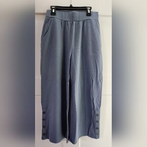 Lisa Rinna Collection culottes with hem detail.  Size XX small.  Nwot